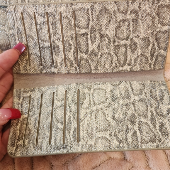 Simply southern snake print wallet - Picture 2 of 4